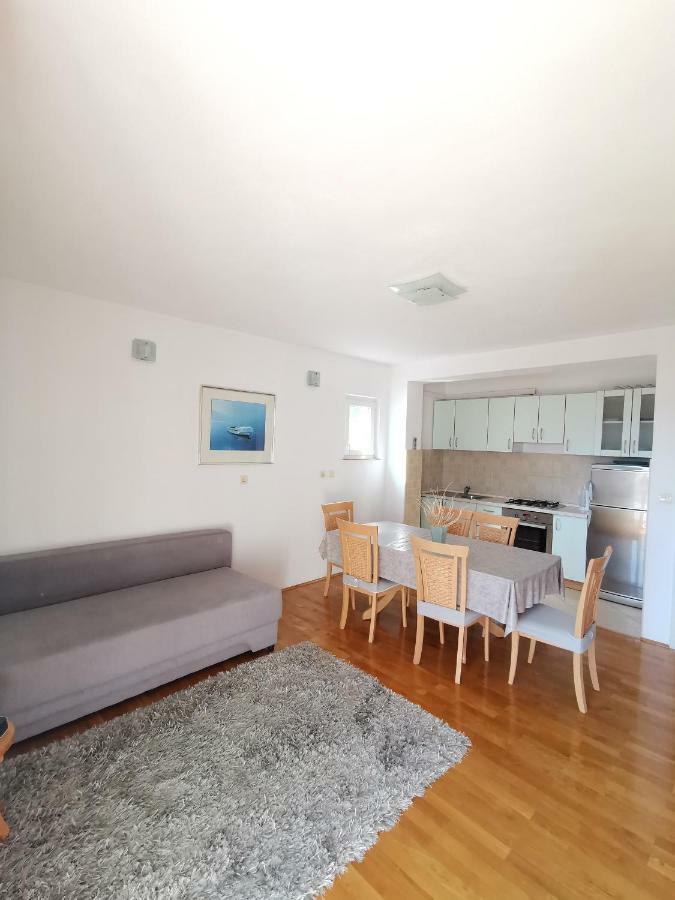 Apartments Moso Tučepi Екстериор снимка