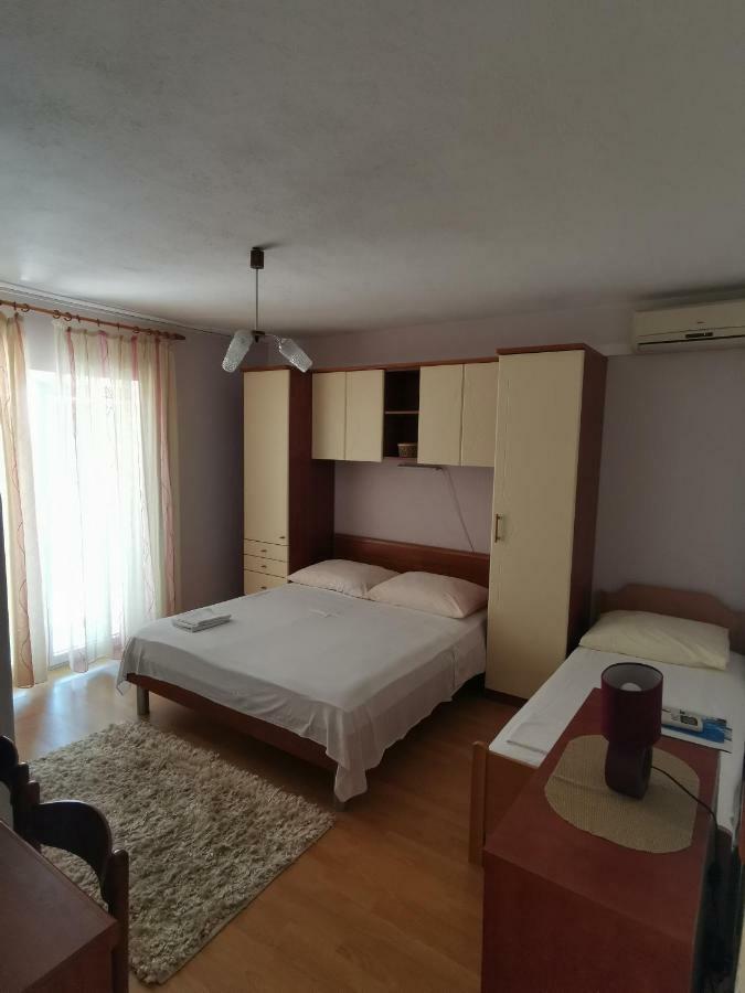 Apartments Moso Tučepi Екстериор снимка